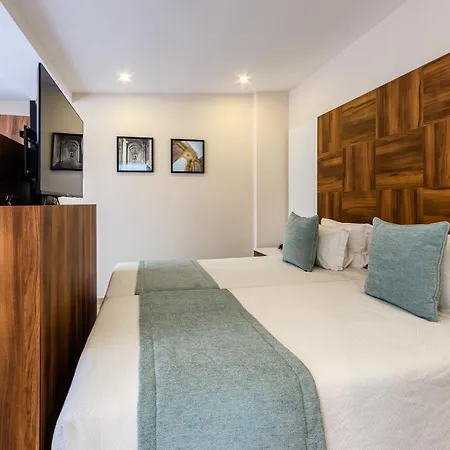 Avenida Park 3* ליסבון