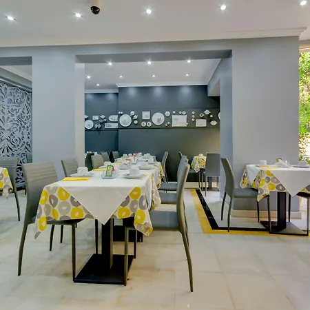 Hotel Avenida Park 3*