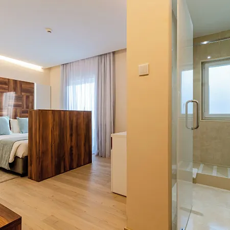 Hotel Avenida Park 3*