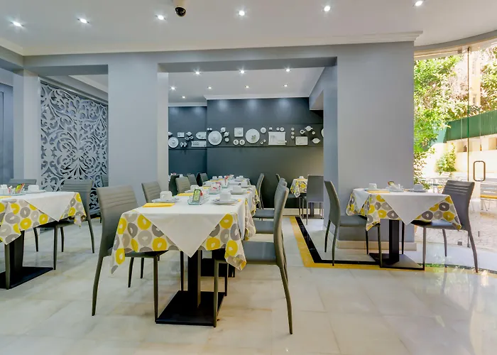 Hotel Avenida Park 3*