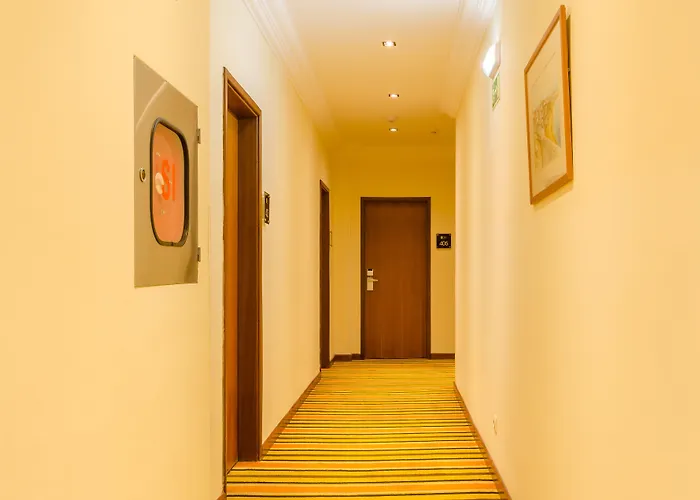 アベニーダ パーク 3*