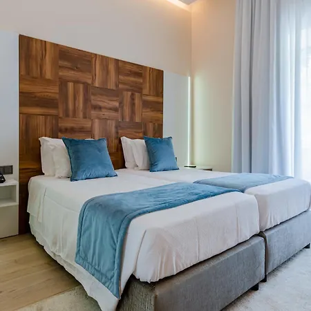 Готель Avenida Park