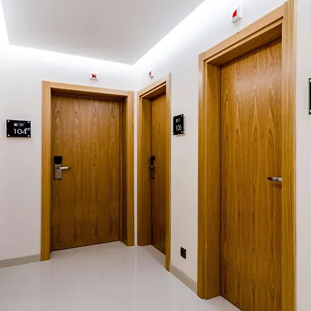 Готель Avenida Park