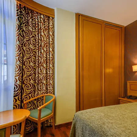 Готель Avenida Park Лісабон